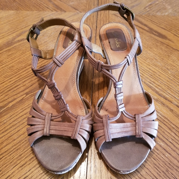 Clarks Shoes - CLARKS LAGUNA REEF SANDALS